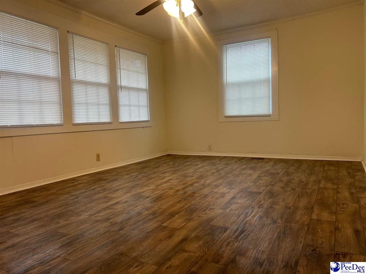 848 Lynwood Drive Photo 8