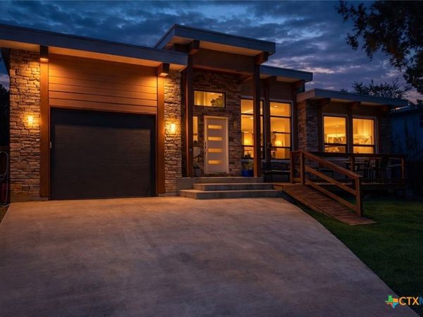 1151 Eastview Drive, Canyon Lake, TX 78133