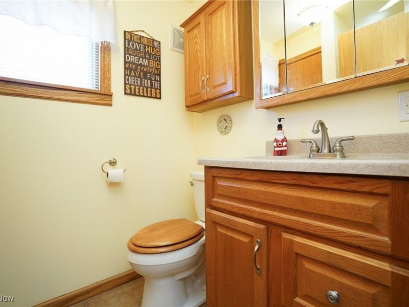 672 S Stateline Road, Masury, OH 44438 Photo 14