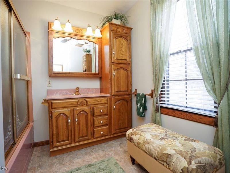 672 S Stateline Road, Masury, OH 44438 Photo 16