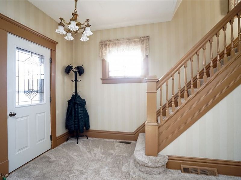 672 S Stateline Road, Masury, OH 44438 Photo 4