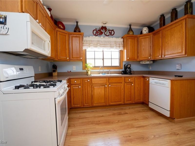 672 S Stateline Road, Masury, OH 44438 Photo 7