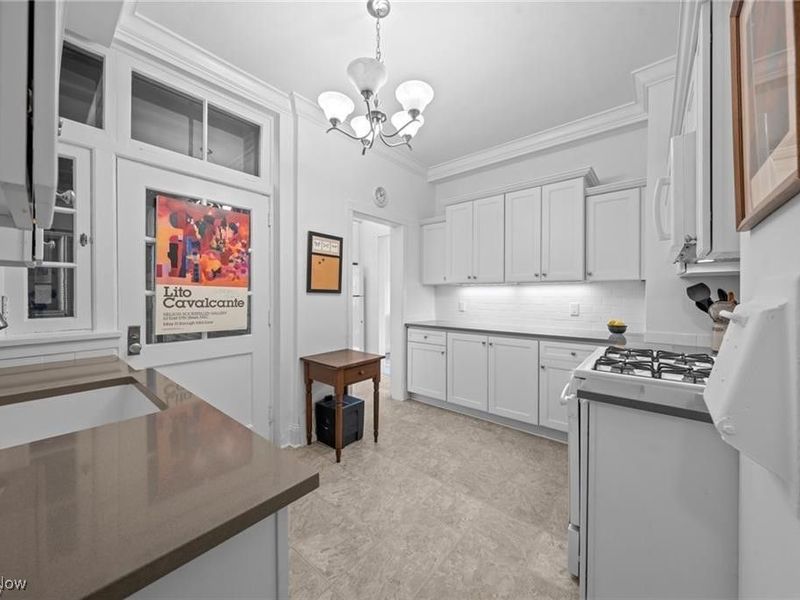 13605 Shaker Boulevard, Unit 2B, Cleveland, OH 44120 Photo 19