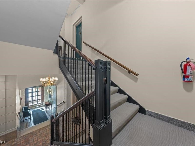 13605 Shaker Boulevard, Unit 2B, Cleveland, OH 44120 Photo 38