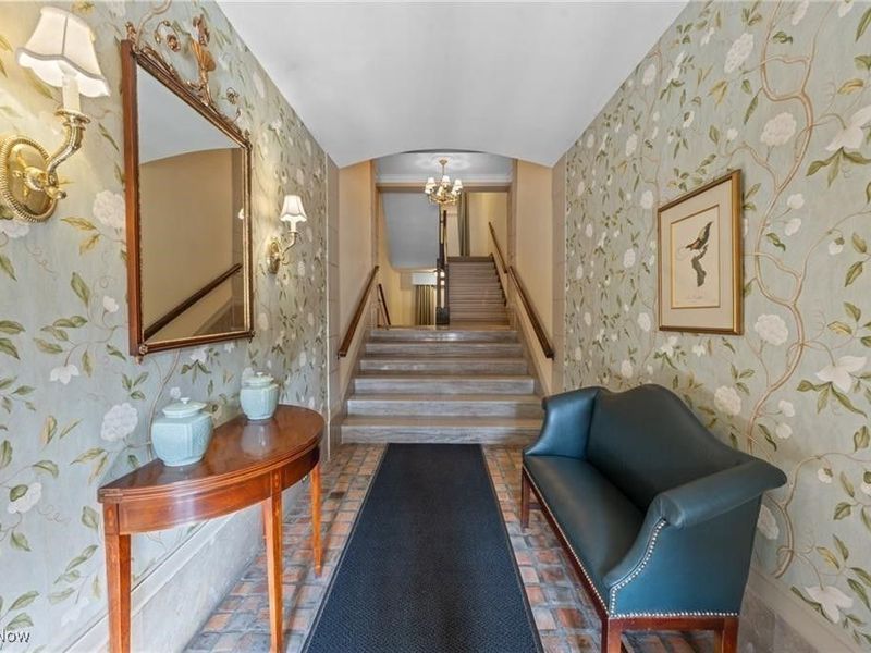 13605 Shaker Boulevard, Unit 2B, Cleveland, OH 44120 Photo 4