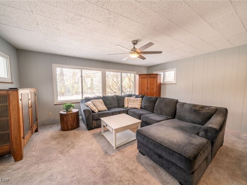 1208 Croyden Road, Lyndhurst, OH 44124 Photo 13