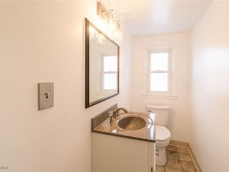 1208 Croyden Road, Lyndhurst, OH 44124 Photo 15