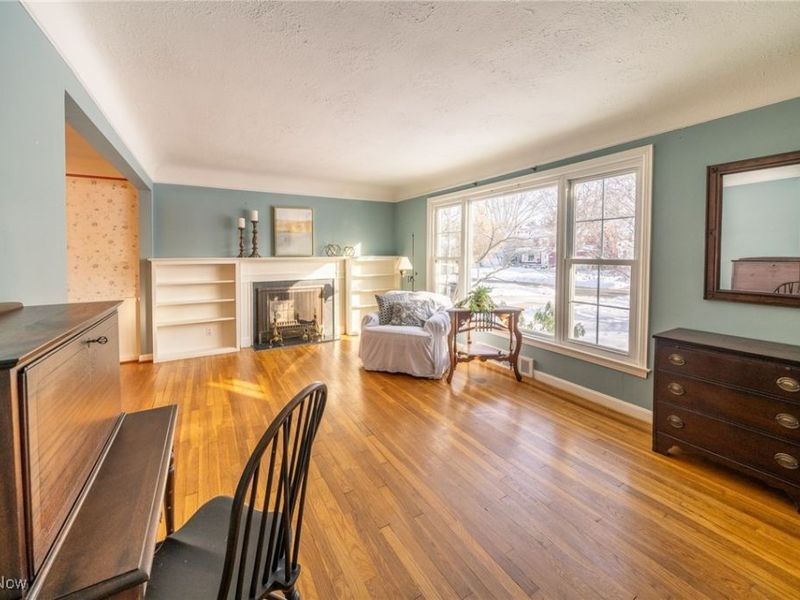 1208 Croyden Road, Lyndhurst, OH 44124 Photo 5