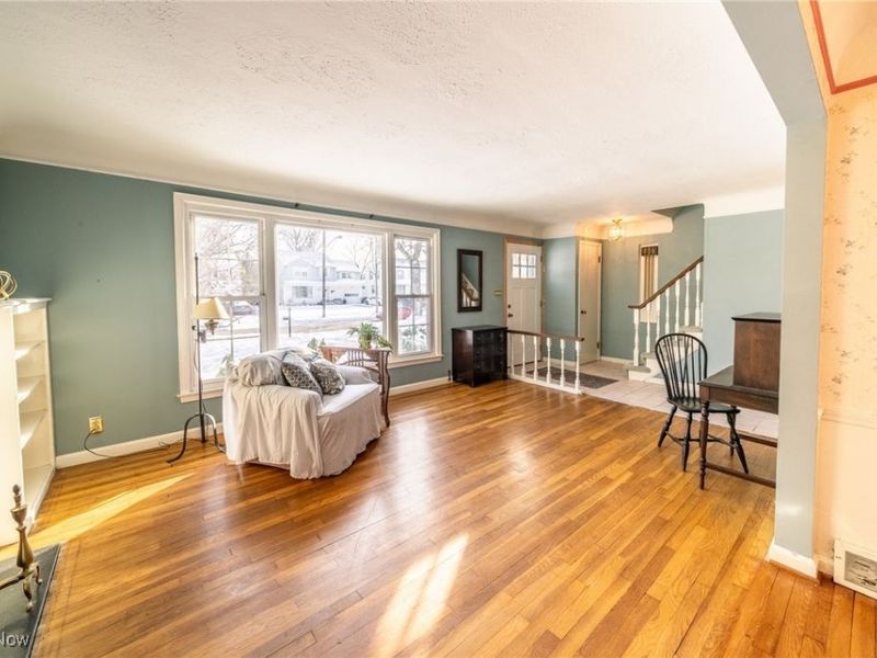 1208 Croyden Road, Lyndhurst, OH 44124 Photo 8