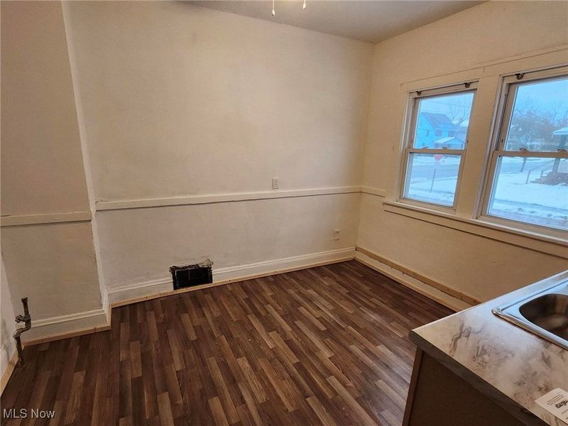 13322 Caine Avenue, Cleveland, OH 44105 Photo 18