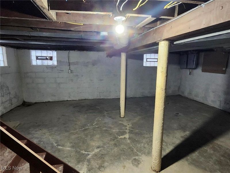 13322 Caine Avenue, Cleveland, OH 44105 Photo 26