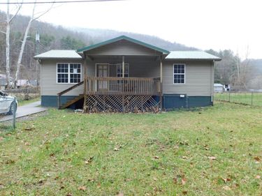 2139 KY-215 , Evarts, KY 40828