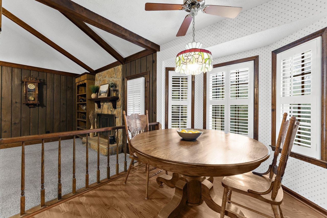 100 Flicker Lane Photo 12