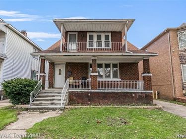 6524 Pinehurst Street, Dearborn, MI 48126