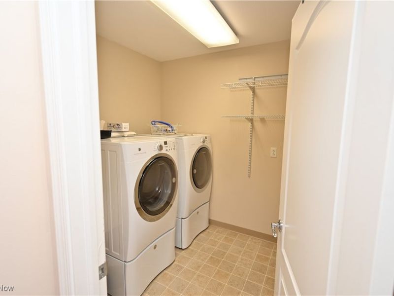 170 Sandy Court, Unit 7, New Middletown, OH 44442 Photo 15