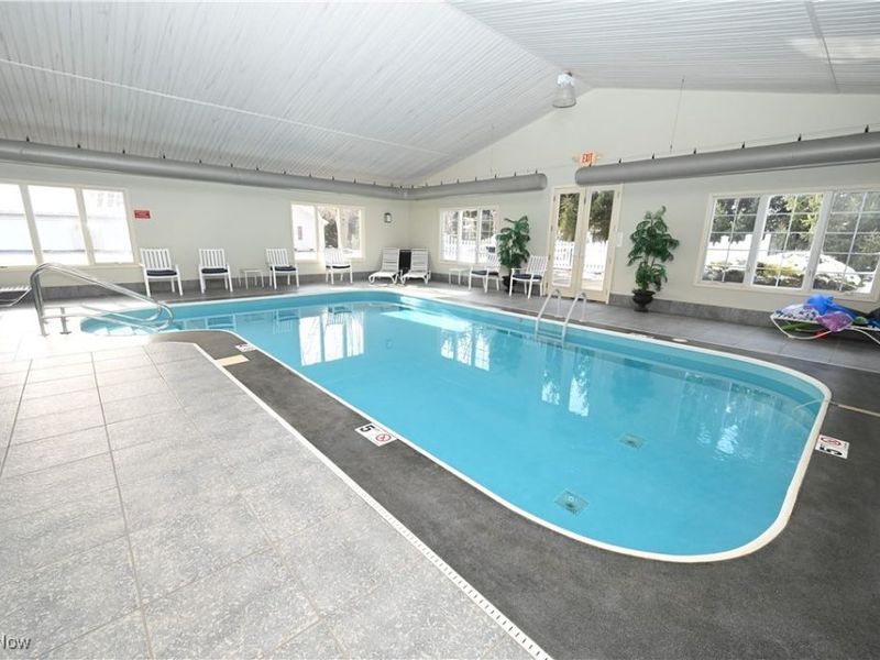 170 Sandy Court, Unit 7, New Middletown, OH 44442 Photo 32