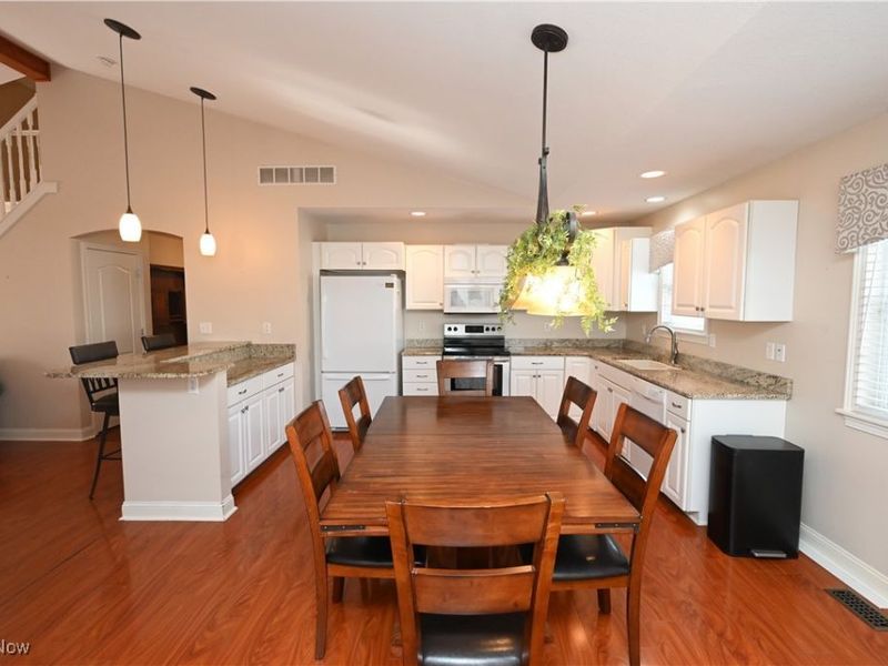 170 Sandy Court, Unit 7, New Middletown, OH 44442 Photo 7