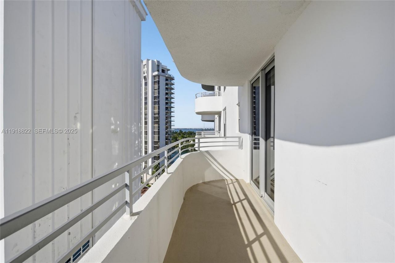 5555 Collins Ave, Unit 12N, Miami Beach, FL 33140 Photo