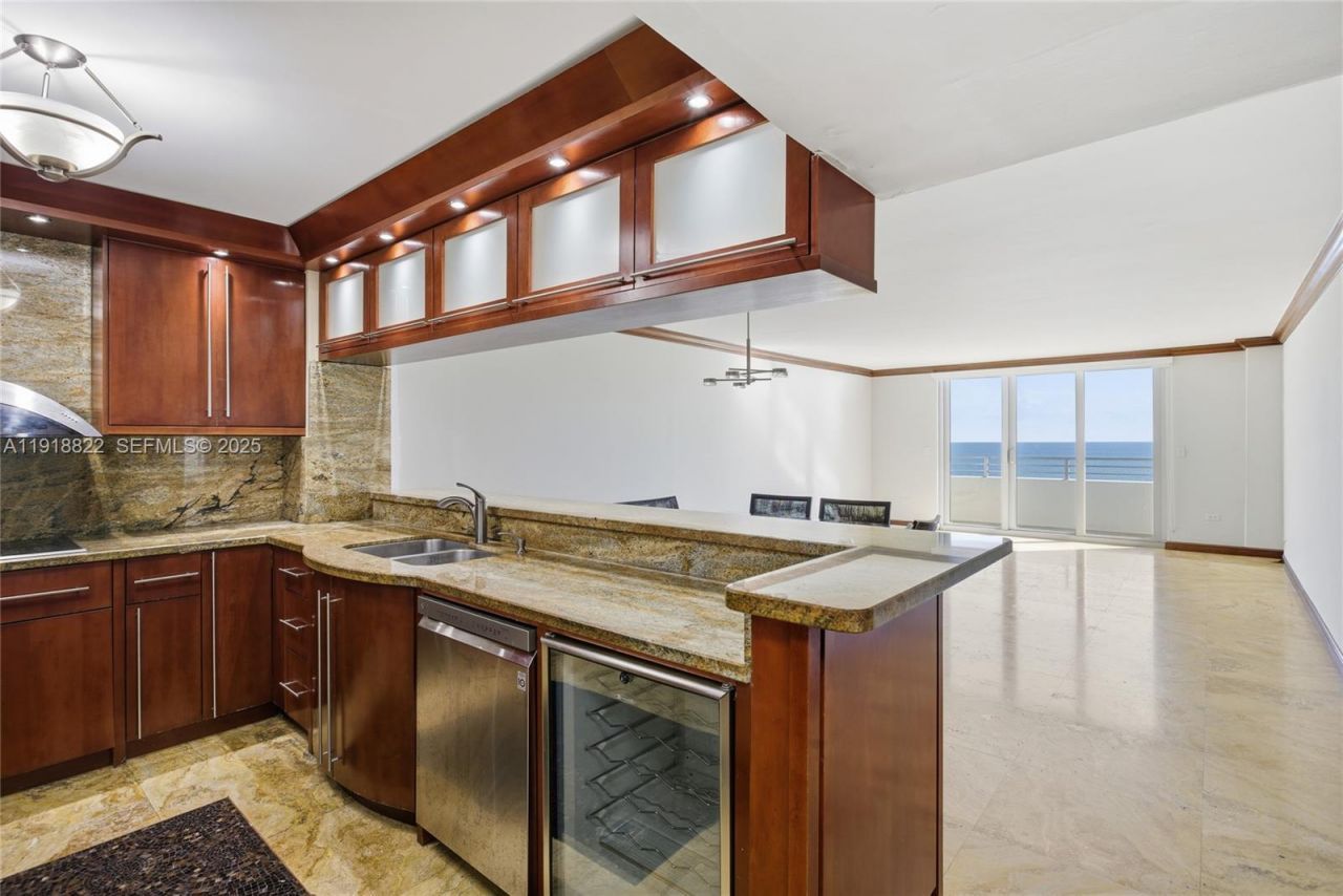 5555 Collins Ave, Unit 12N, Miami Beach, FL 33140 Photo