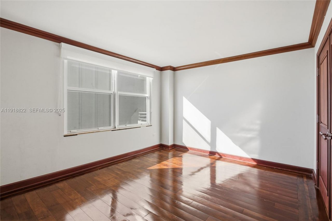 5555 Collins Ave, Unit 12N, Miami Beach, FL 33140 Photo