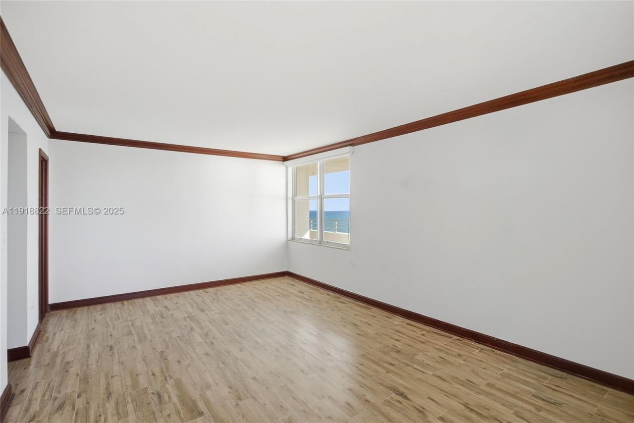 5555 Collins Ave, Unit 12N, Miami Beach, FL 33140 Photo