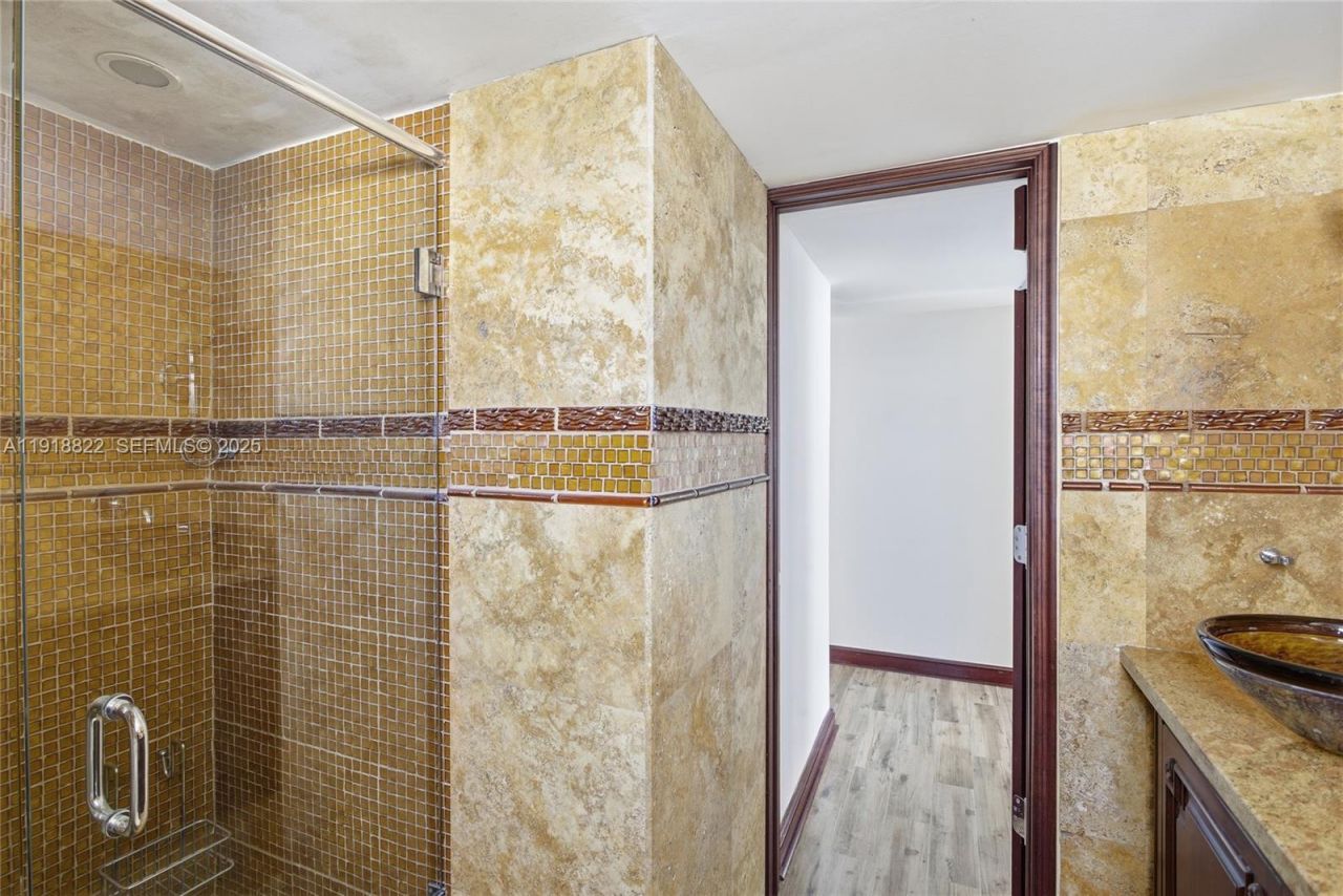 5555 Collins Ave, Unit 12N, Miami Beach, FL 33140 Photo