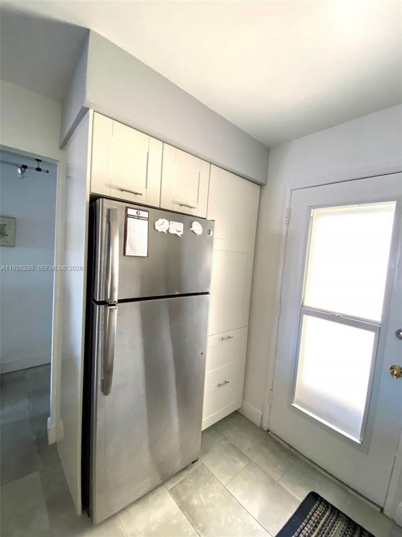 400 Golden Isles Dr, Unit 6, Hallandale Beach, FL 33009 Photo