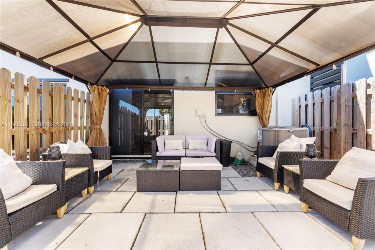 9917 SW 228th Terr, Miami, FL 33190 Photo