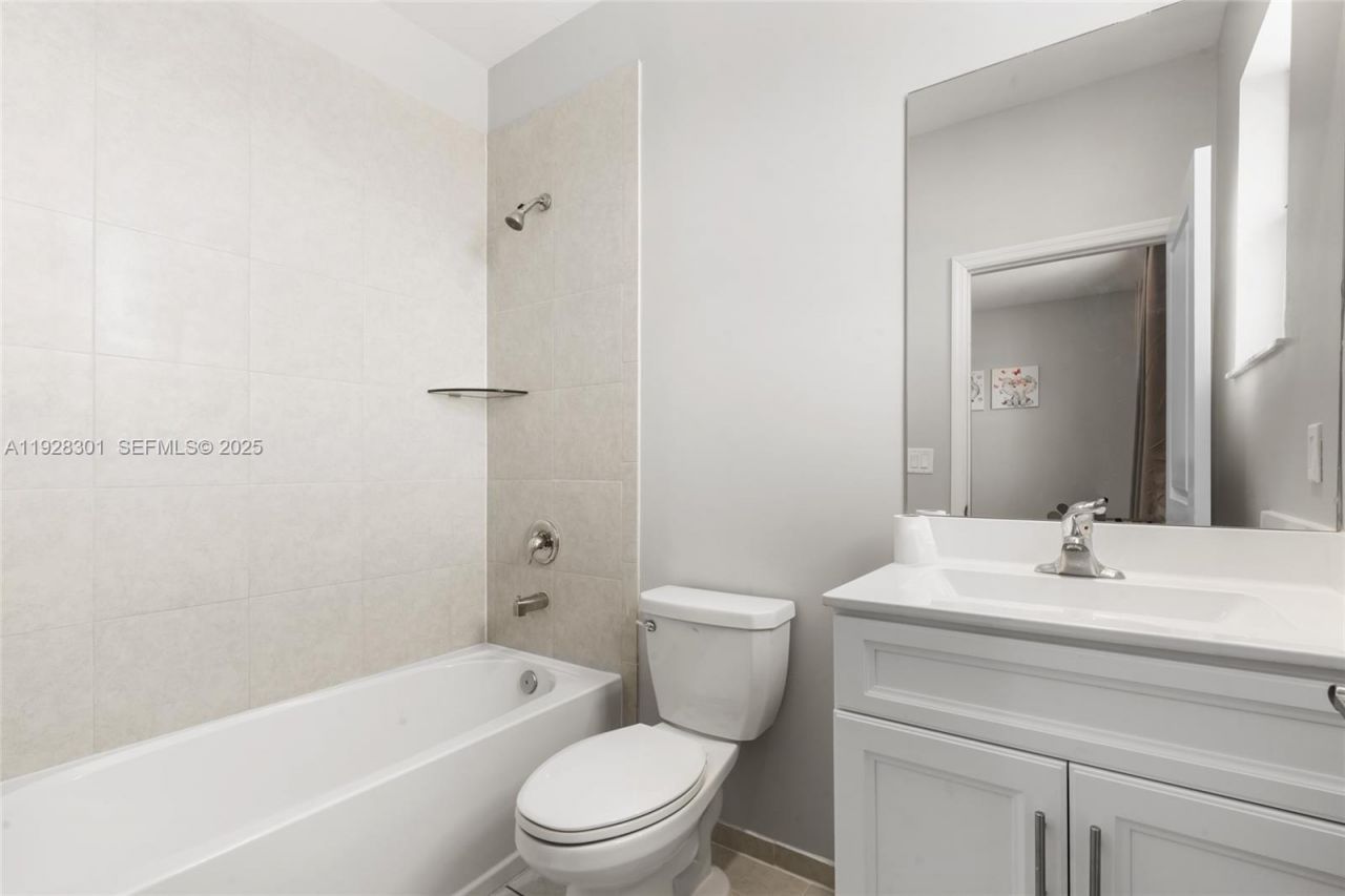 9917 SW 228th Terr, Miami, FL 33190 Photo