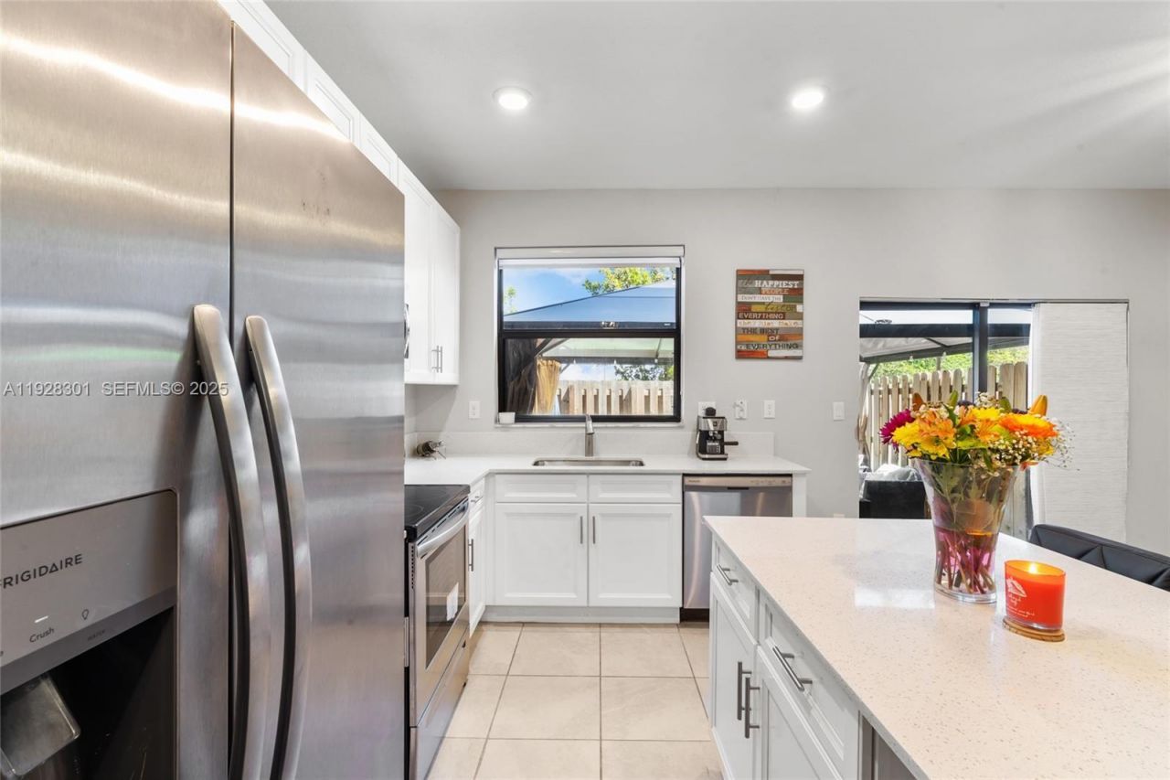 9917 SW 228th Terr, Miami, FL 33190 Photo