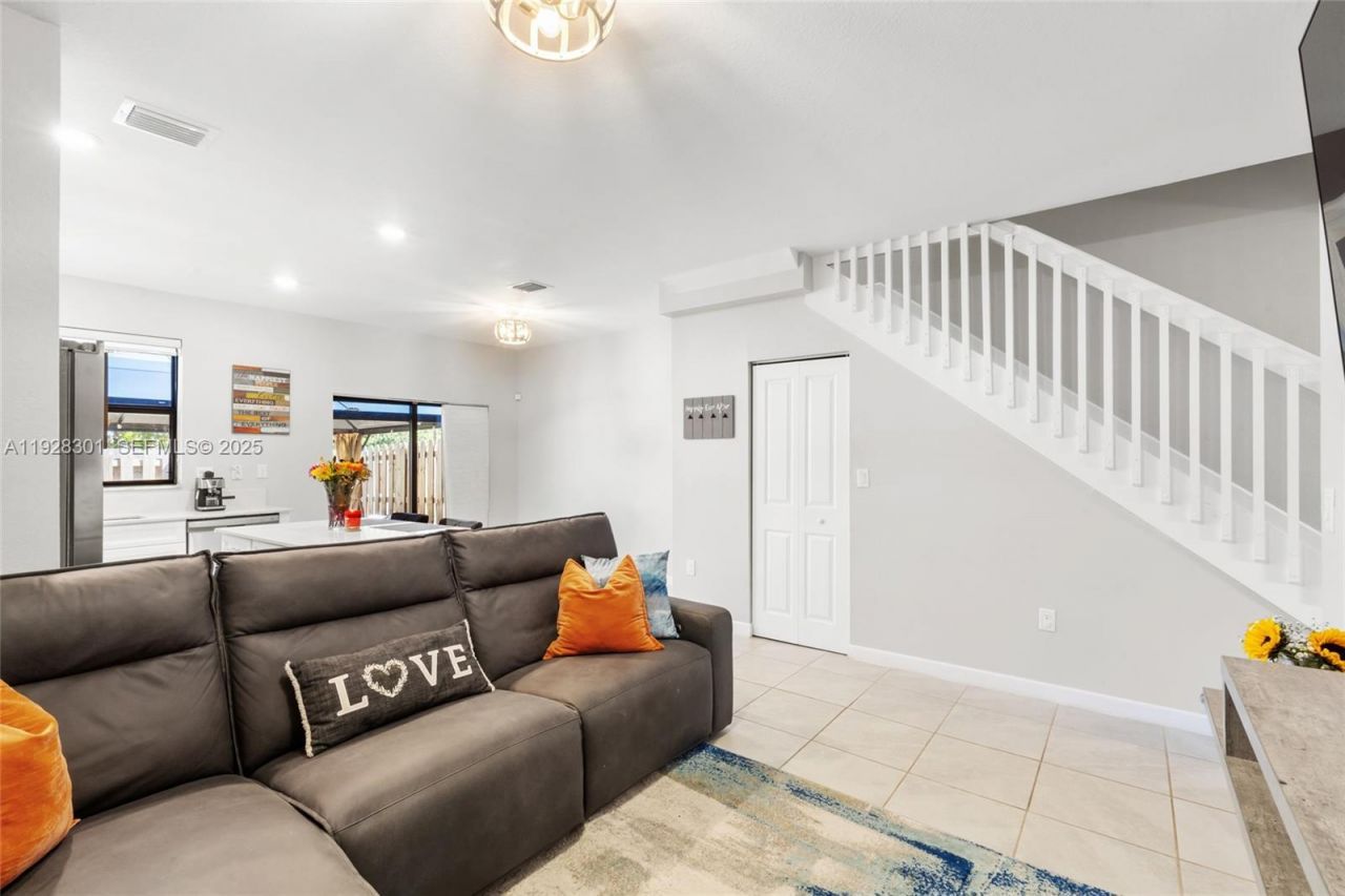 9917 SW 228th Terr, Miami, FL 33190 Photo