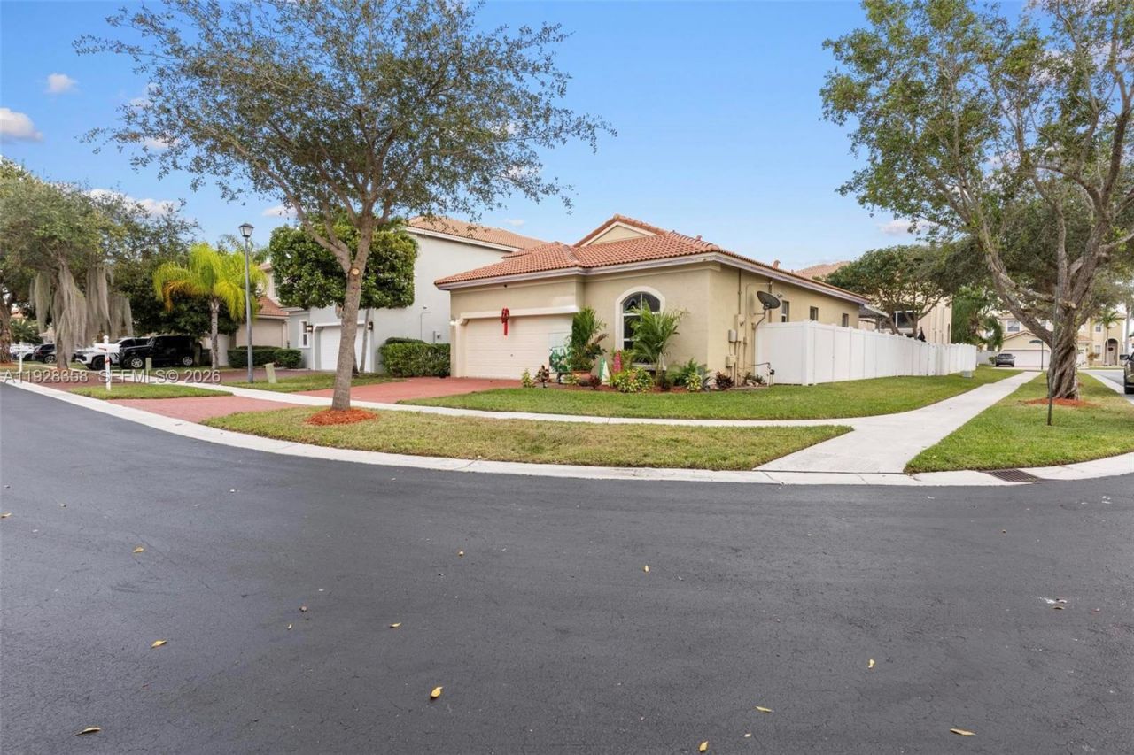 3712 NE 16th St, Homestead, FL 33033 Photo