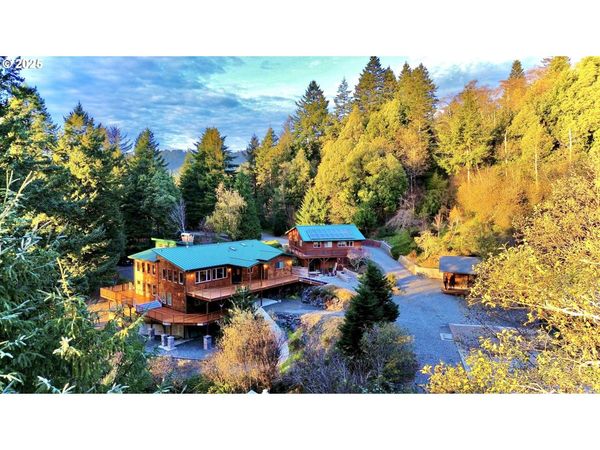 94330 Schreiber DR, Gold Beach, OR 97444