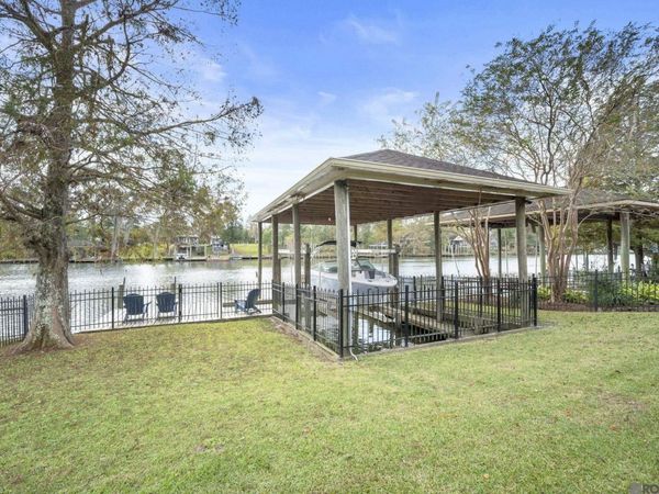 21179 Waterfront East Dr, Maurepas, LA 70449