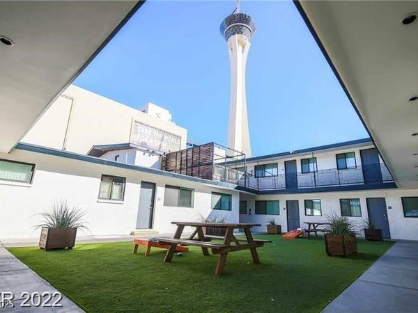 2201 Fairfield Avenue, Unit 16, Las Vegas, NV 89102