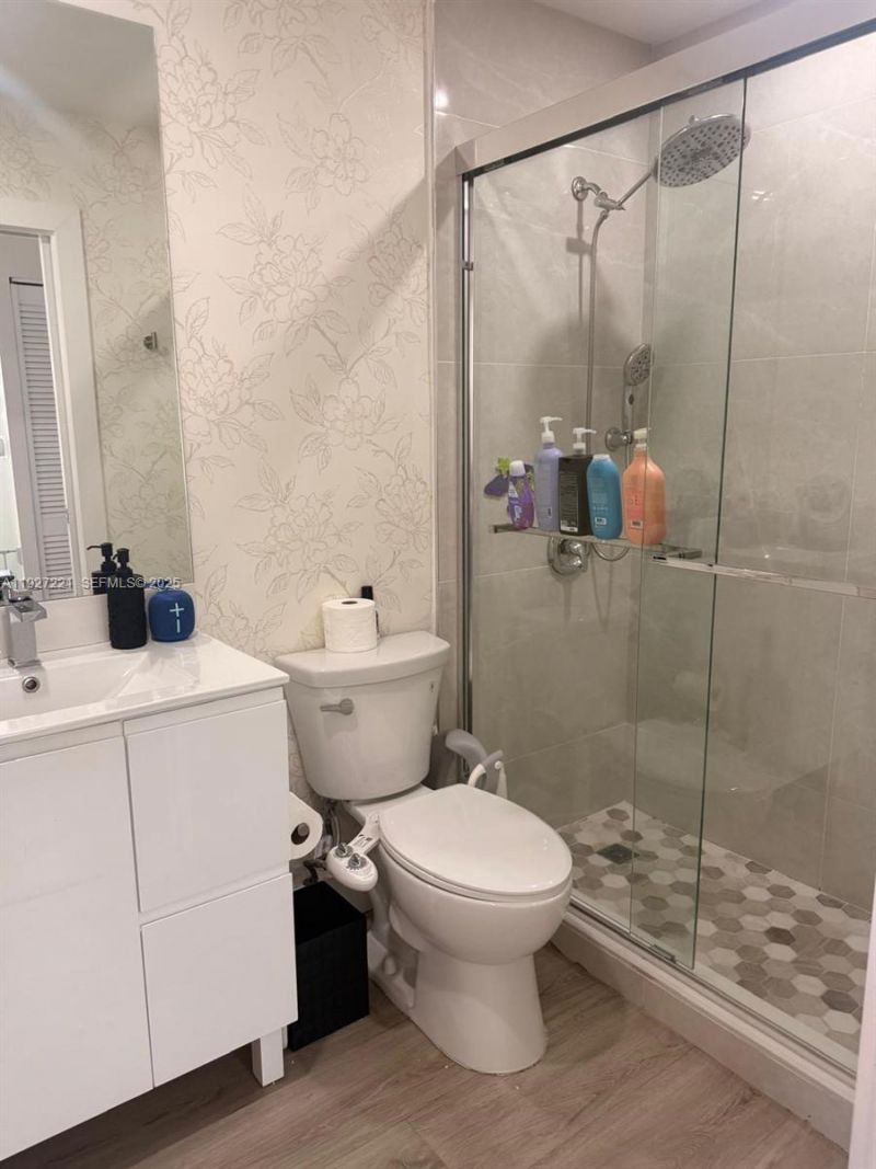 6864 NW 166th Ter, Unit 903, Miami Lakes, FL 33014 Photo
