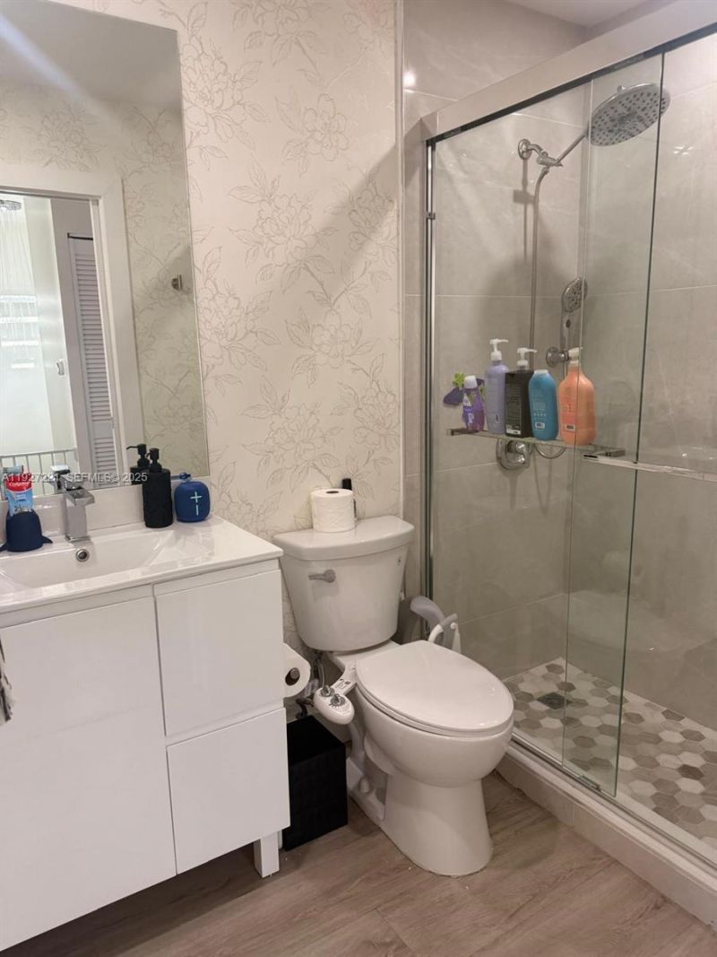 6864 NW 166th Ter, Unit 903, Miami Lakes, FL 33014 Photo