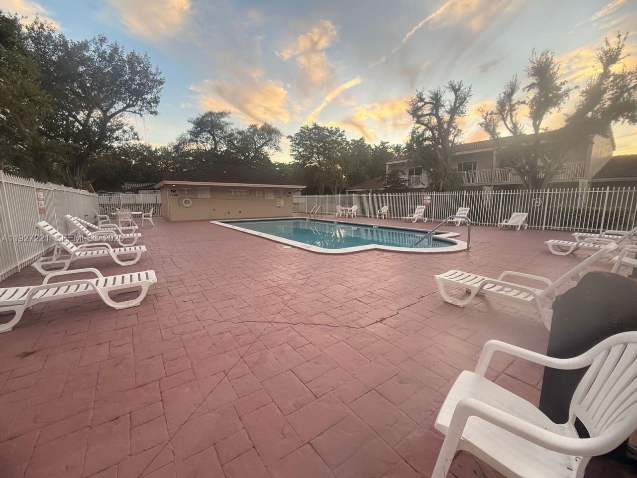 6864 NW 166th Ter, Unit 903, Miami Lakes, FL 33014 Photo