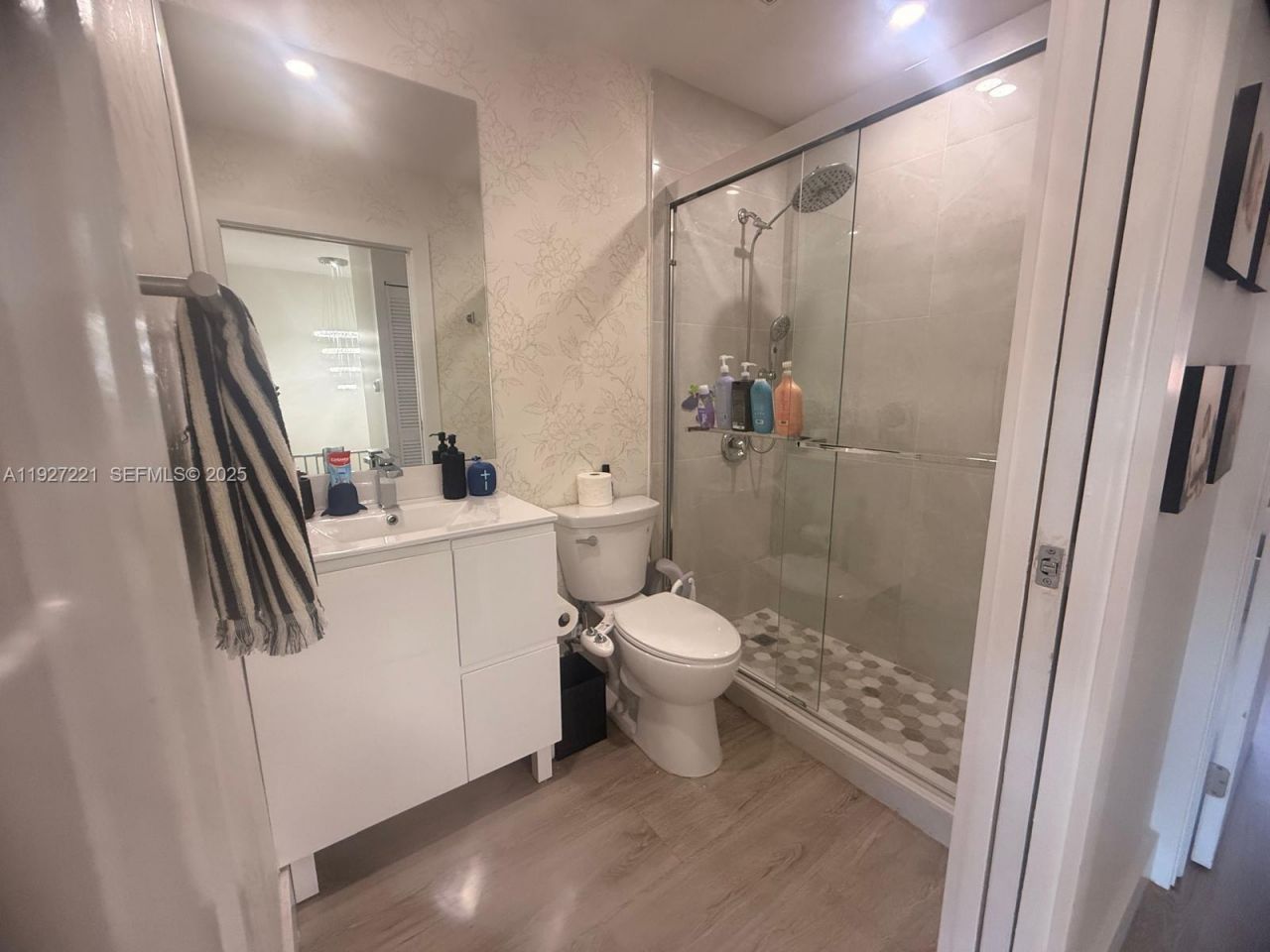 6864 NW 166th Ter, Unit 903, Miami Lakes, FL 33014 Photo