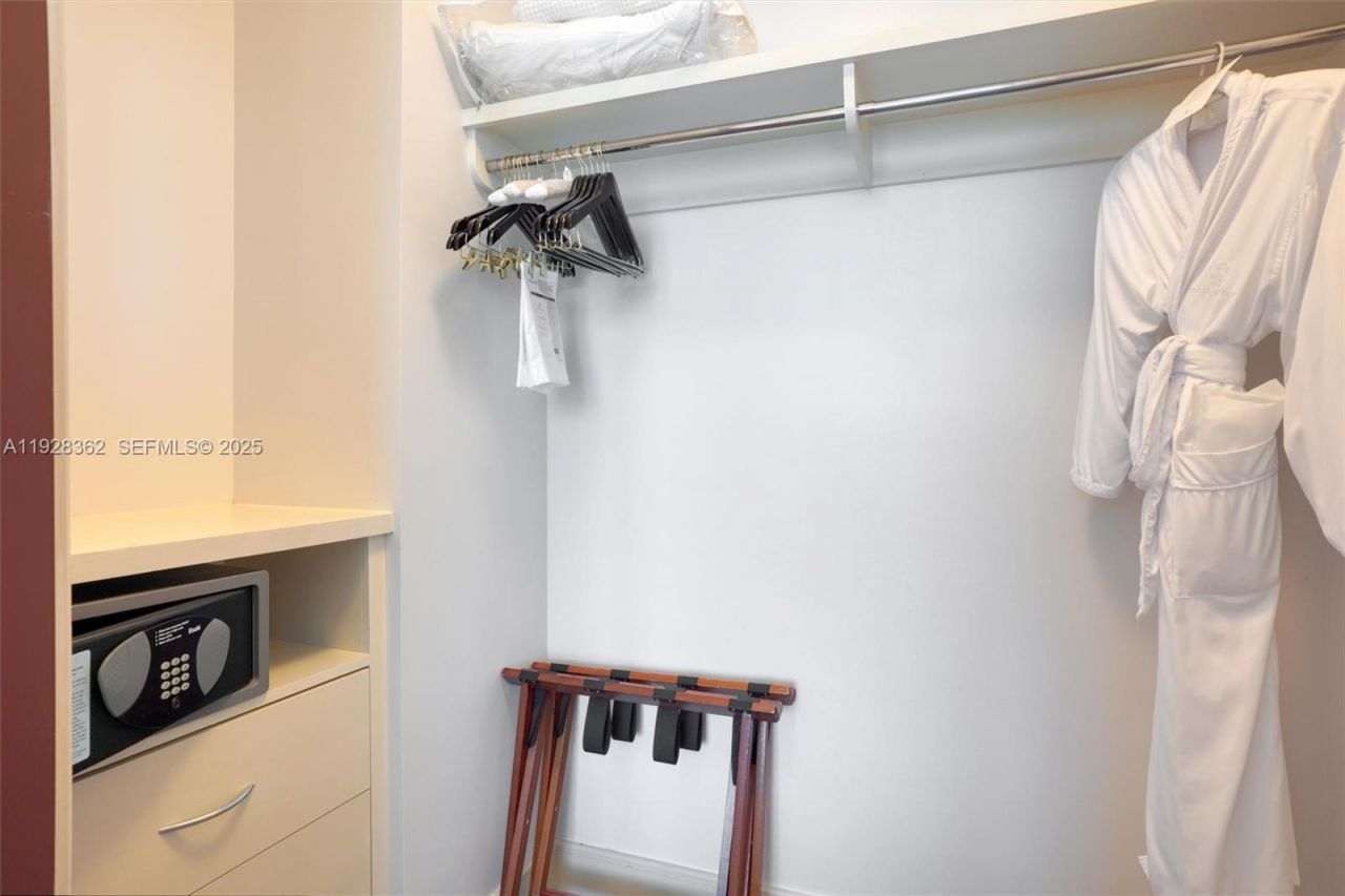 10295 Collins Ave., Unit 1014, Bal Harbour, FL 33154 Photo