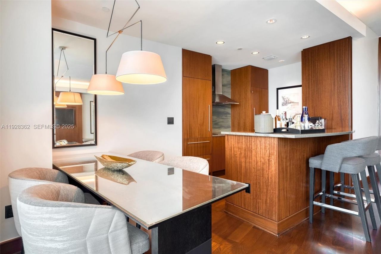 10295 Collins Ave., Unit 1014, Bal Harbour, FL 33154 Photo