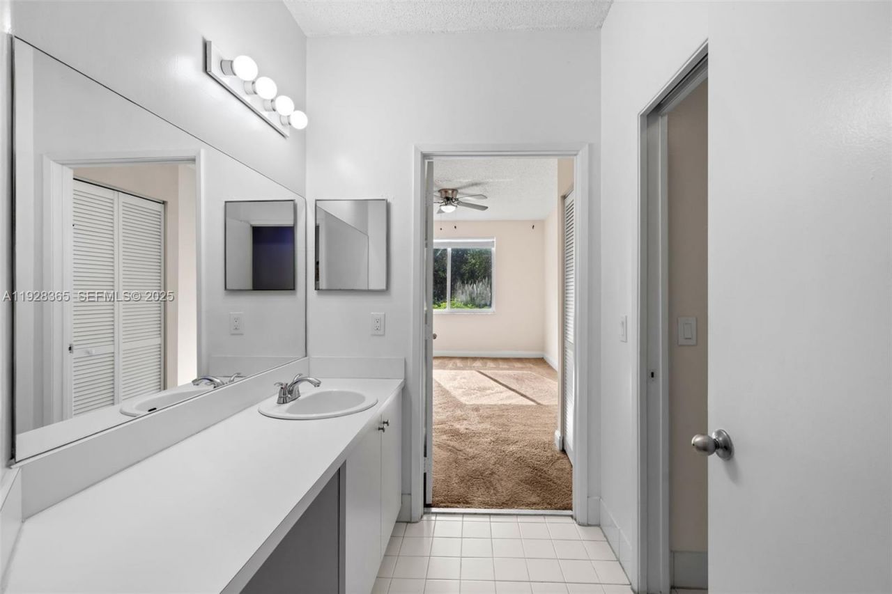 6976 SW 39th St, Unit G102, Davie, FL 33314 Photo