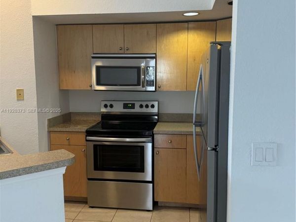 12620 Vista Isles Dr, Unit 1022, Sunrise, FL 33325