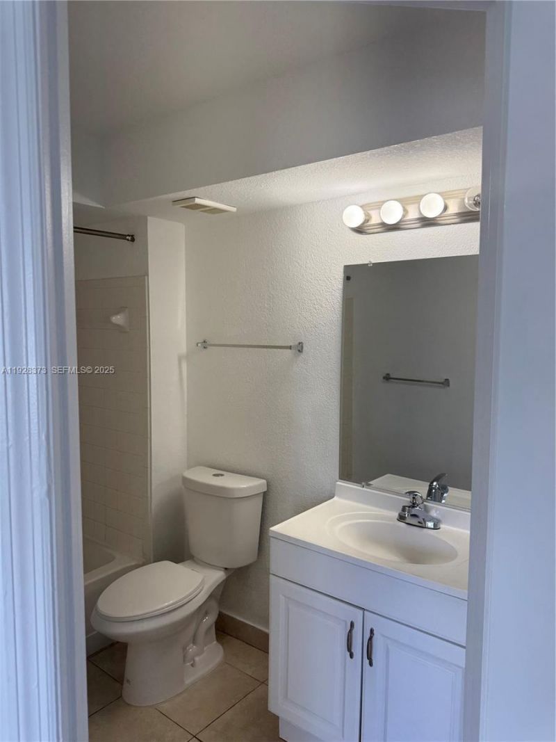 12620 Vista Isles Dr, Unit 1022, Sunrise, FL 33325 Photo