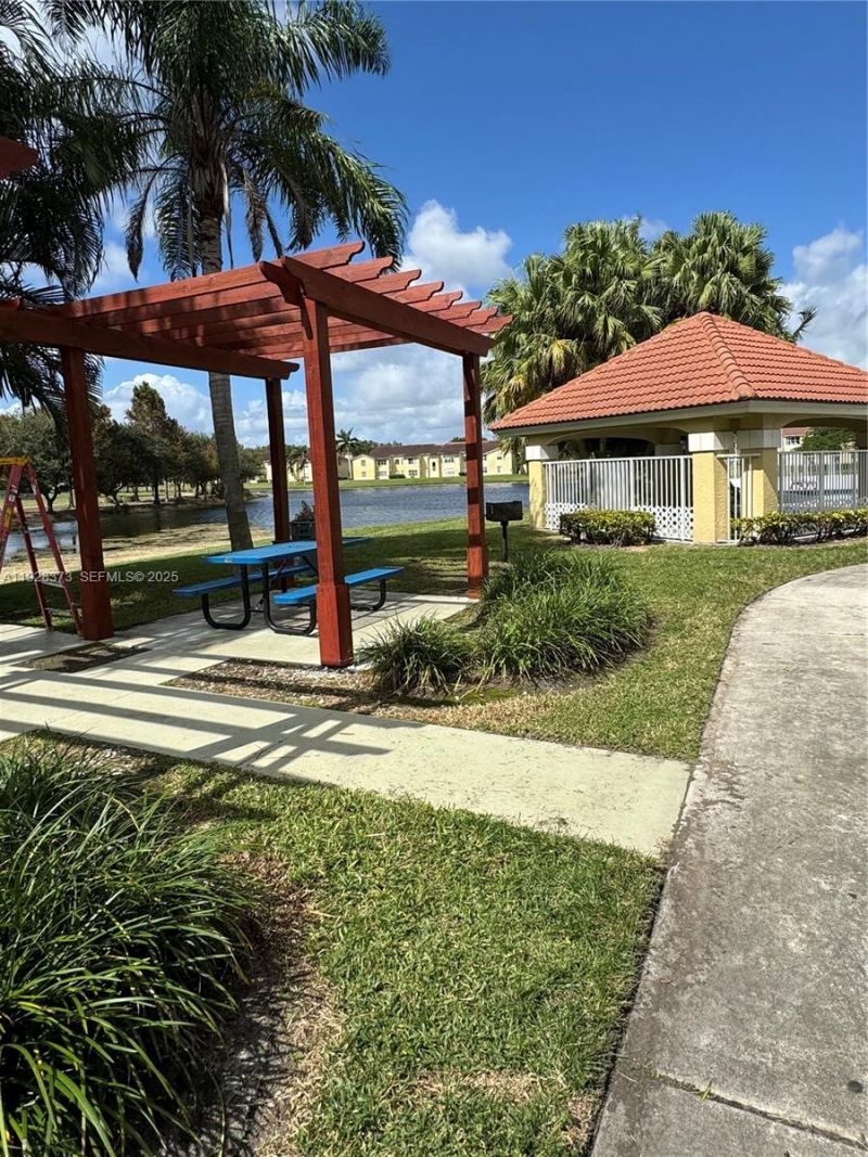 12620 Vista Isles Dr, Unit 1022, Sunrise, FL 33325 Photo