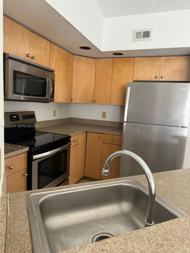 12620 Vista Isles Dr, Unit 1022, Sunrise, FL 33325 Photo