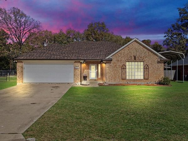 328 Comanche Trail, West Tawakoni, TX 75474