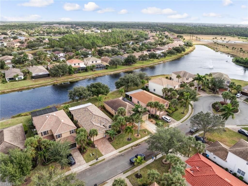 2549 Deerfield Lake Ct, Cape Coral, FL 33909 Photo