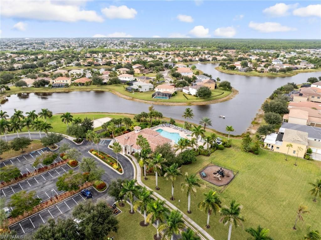 2549 Deerfield Lake Ct, Cape Coral, FL 33909 Photo