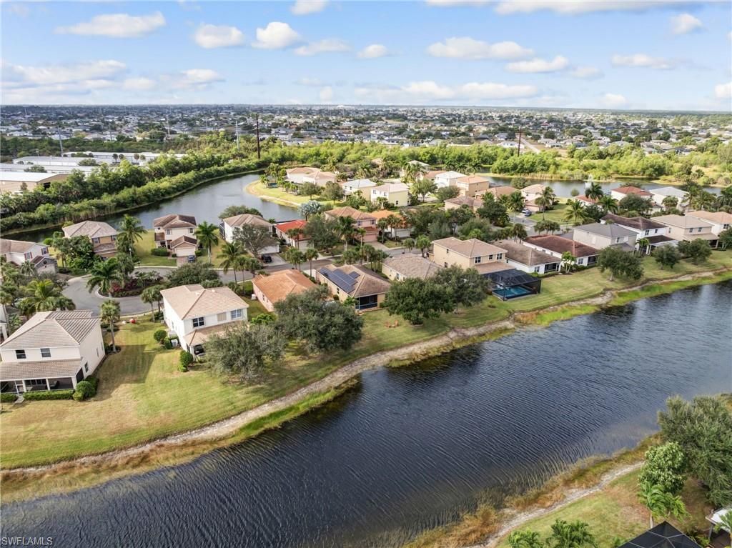 2549 Deerfield Lake Ct, Cape Coral, FL 33909 Photo